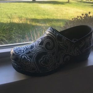 Sanita clogs